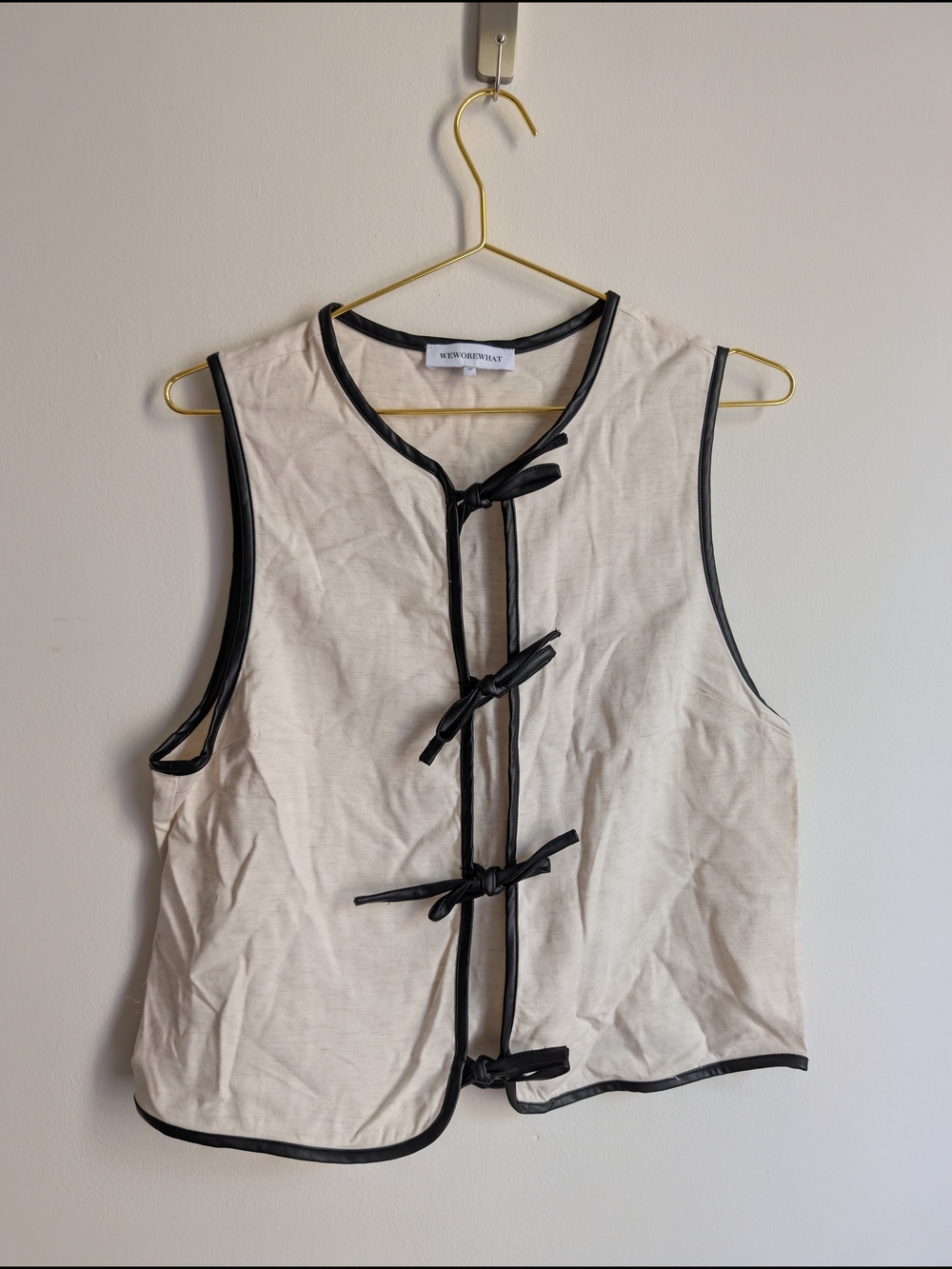 WeWoreWhat (part of a set) Sleeveless Tie-Front Vest Faux Leather Black trim - Picture 2 of 4